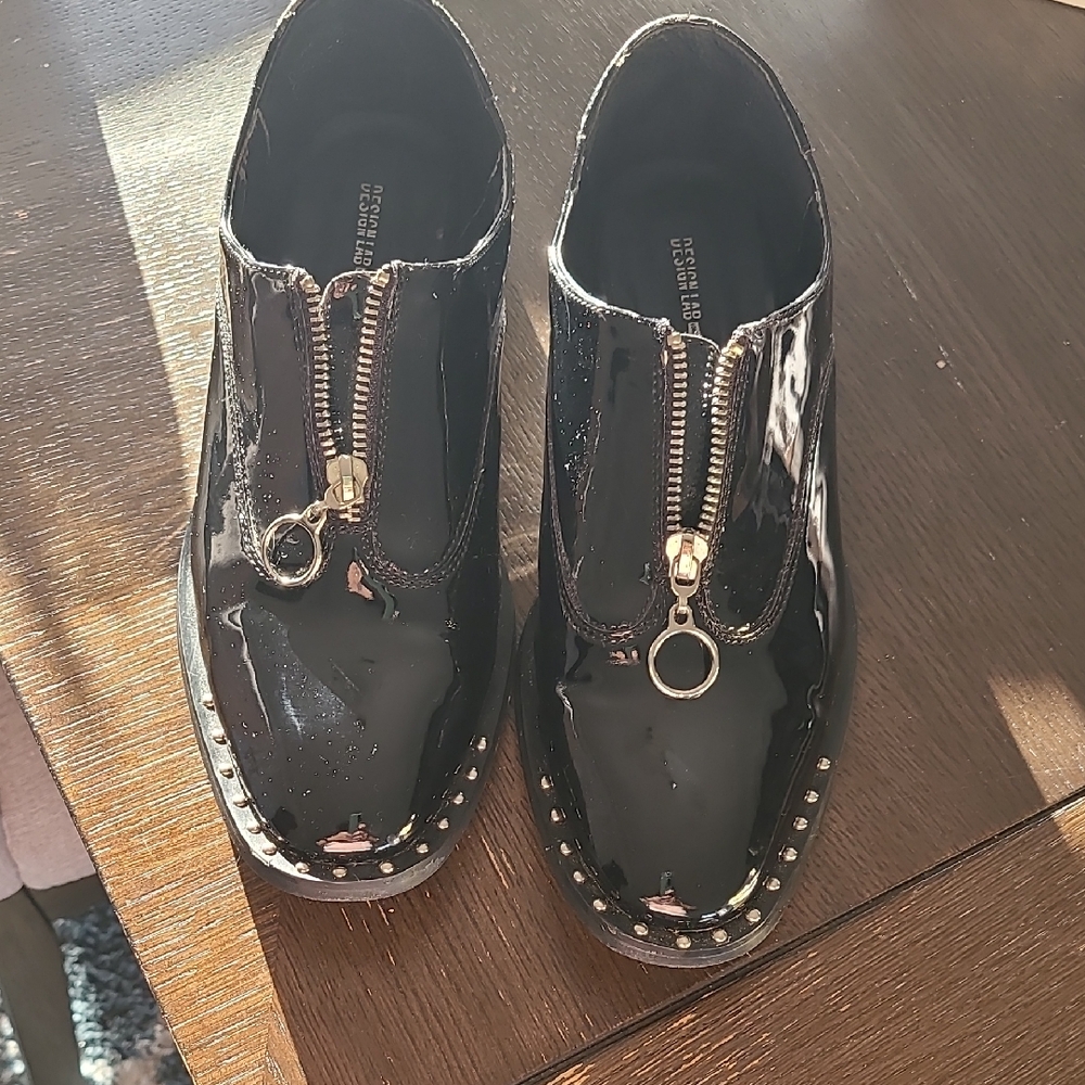 Black Patent Leather Zip-Up Shoes